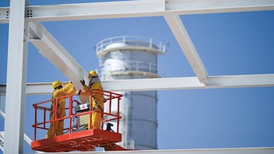 Condiciones generales - los técnicos están llevando a cabo labores de mantenimiento