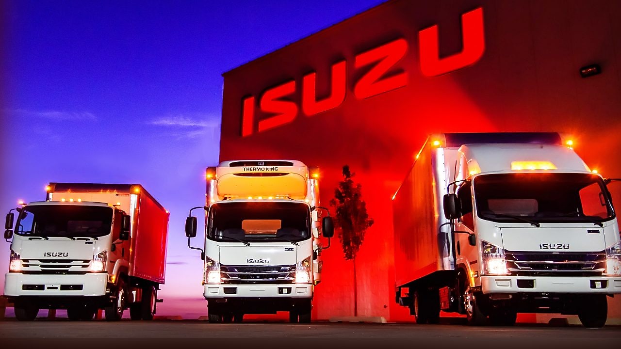 Techo y parte superior de un camión con los caños de escape