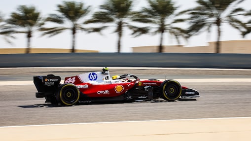 Ferrari de Formula 1 en circuito.