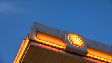 Marquesina de estación de servicio Shell
