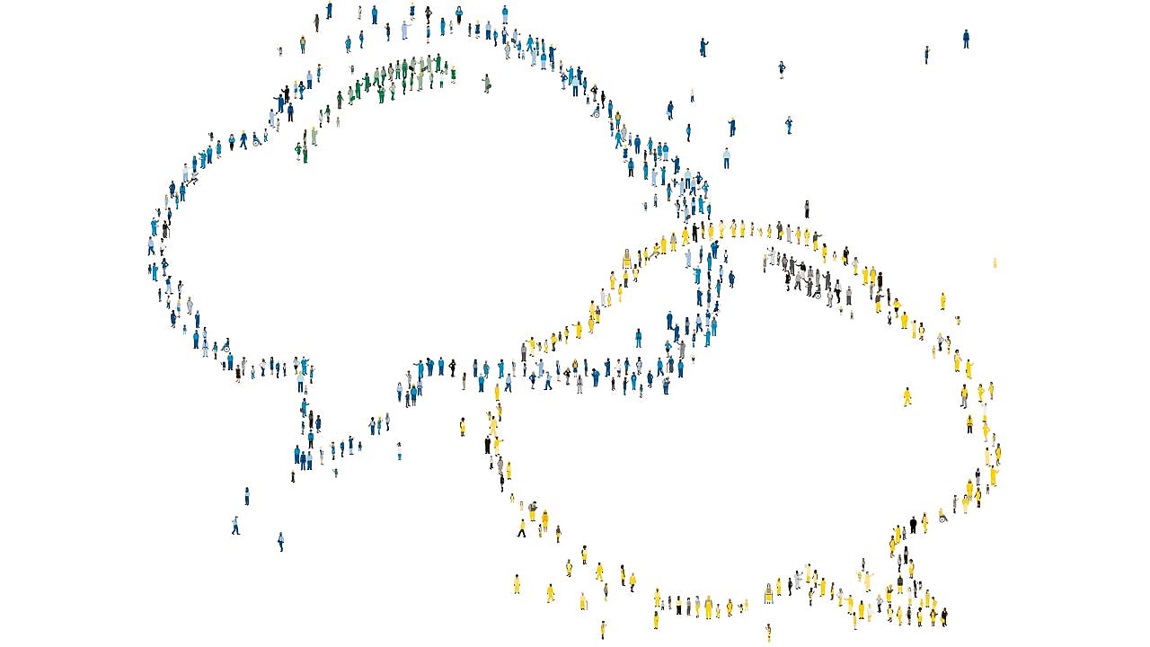 Personas formando globos de diálogo.